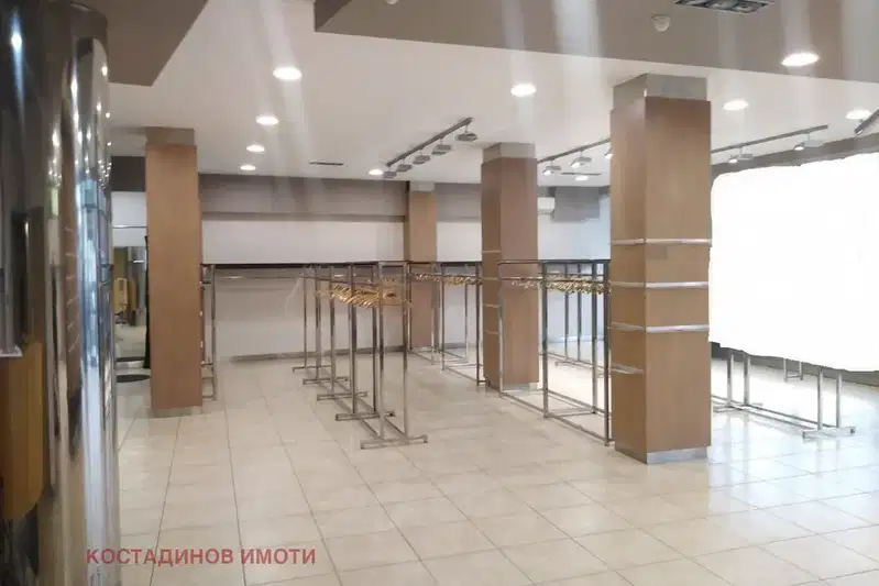 Магазин в Пловдив, Коматевски възел