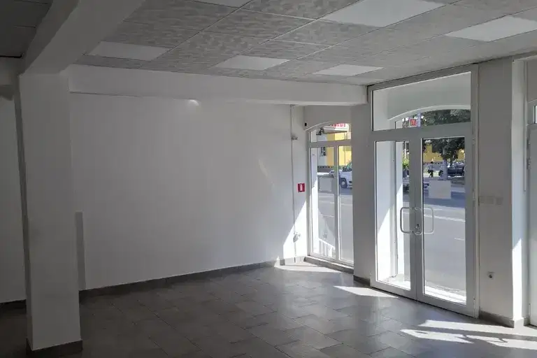 Shop in Stara Zagora, Centyr