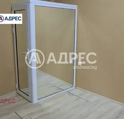 Снимка 3 — Магазин във Варна, Център