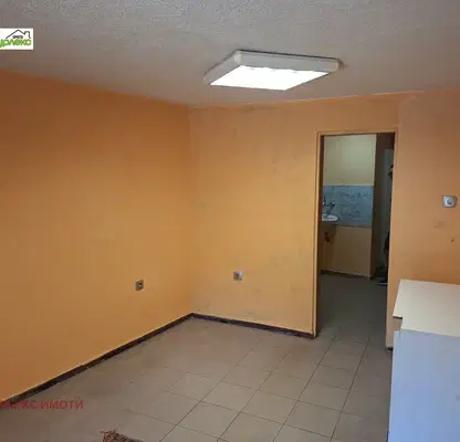 Photo 4 — Shop in Varna, Zimno Kino Trakiya