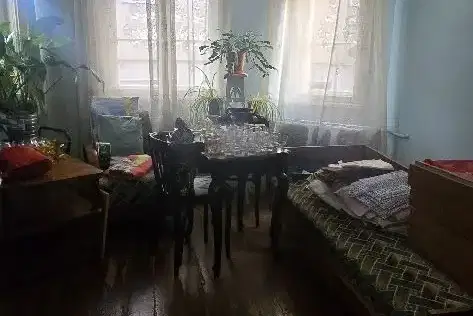 Room in Sofia, Centyr