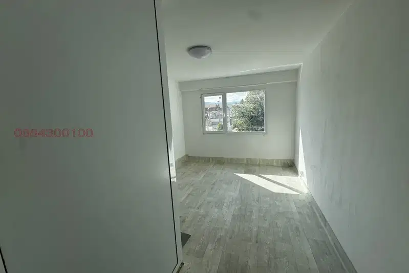 Room in Sofia, Drujba 2