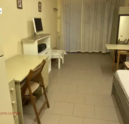 Photo 2 — Room in Sofia, Reduta