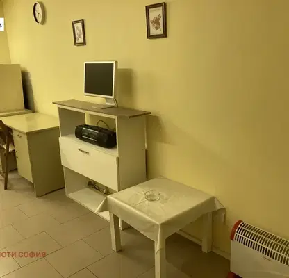 Photo 4 — Room in Sofia, Reduta