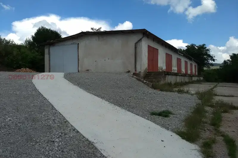 Warehouse in Pernik, Breznik