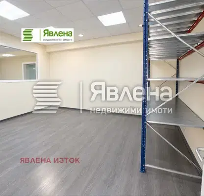 Снимка 3 — Склад в с. Казичене