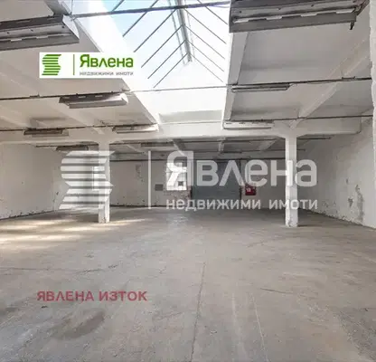Снимка 4 — Склад в с. Казичене