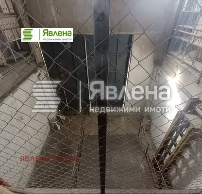 Снимка 3 — Склад в с. Казичене
