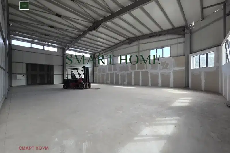 Warehouse in Veliko Tyrnovo, Cholakovci