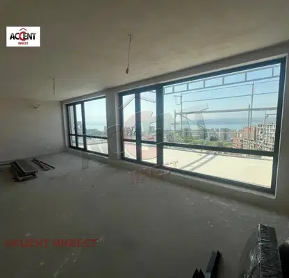 Снимка 5 — Многостаен апартамент във Варна, Бриз