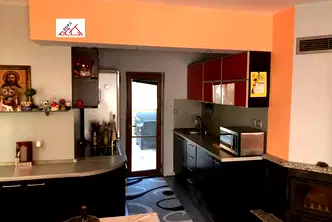 Тристаен апартамент във Враца, Център