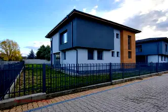 Къща в София, Костинброд