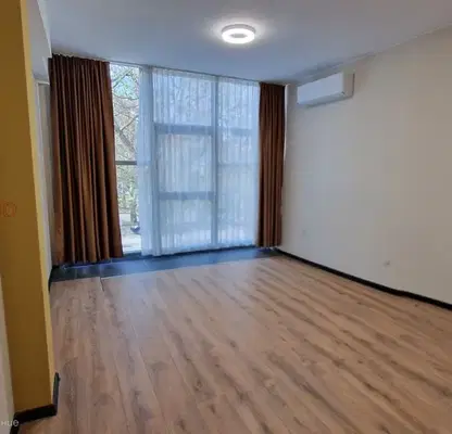 Photo 2 — Office in Ruse, Zdravec