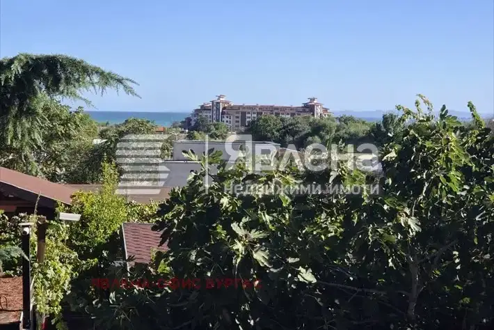 Multi-room apartment with 6 terraces in Aheloy, near the beach