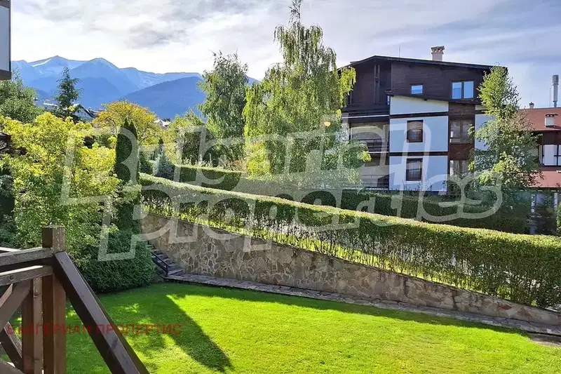 Studio apartment in Bansko with pool view