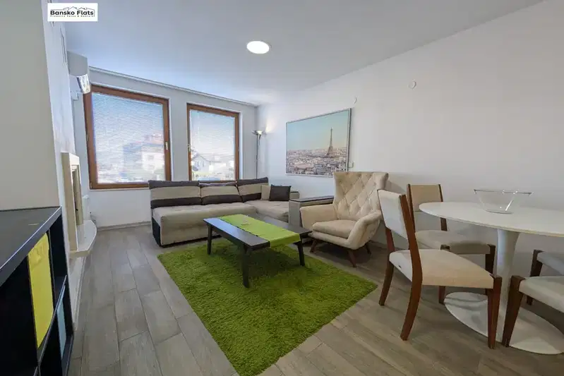 Two-room apartment in Bansko with parking and fireplace