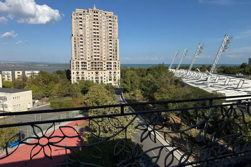 Тристаен апартамент с морска гледка в Зорница, Бургас