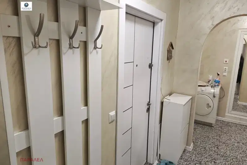 Two-room apartment in Dobrich, Balik with elevator and parking