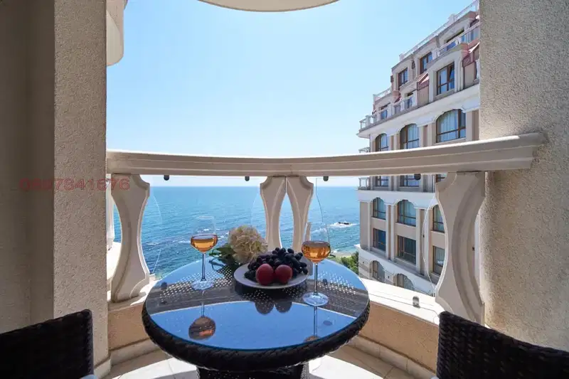 Luxury 2-room apartment with sea view in Chaika resort, Varna