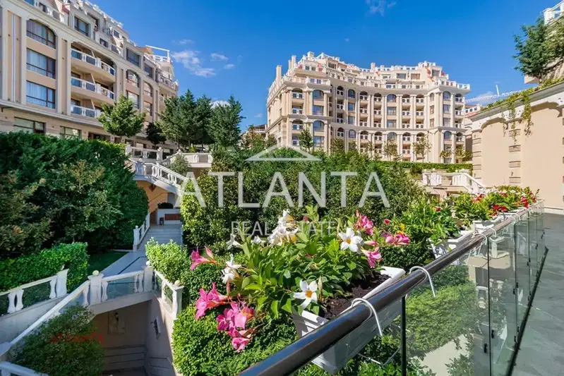 Three-room apartment with sea view in Chaika resort, Varna