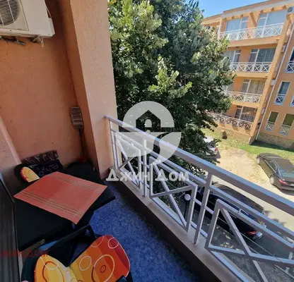 Photo 5 — One-room apartment in Sunny Beach with terrace and security