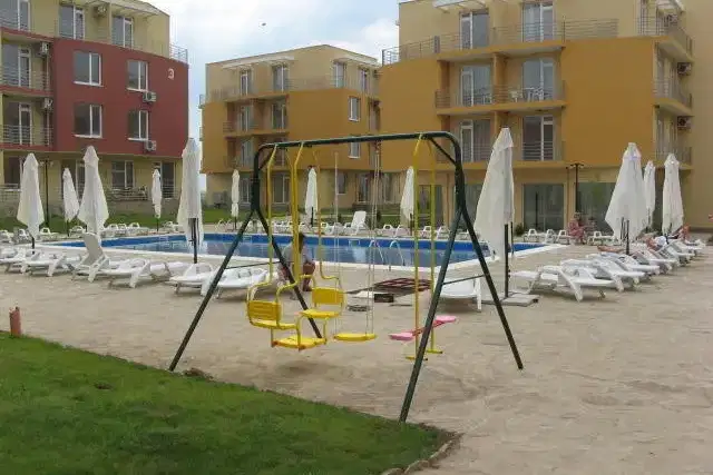 Studio apartment in Sunny Beach resort with parking and security