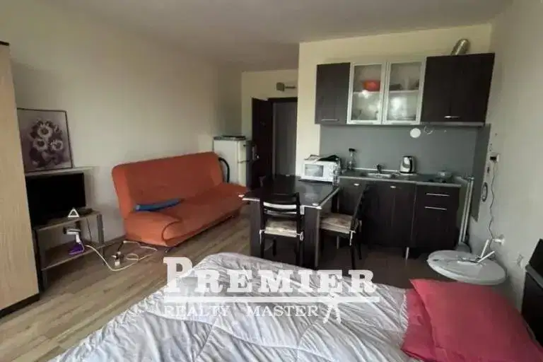 Студио апартамент в Слънчев бряг с тераса, 43 кв.м