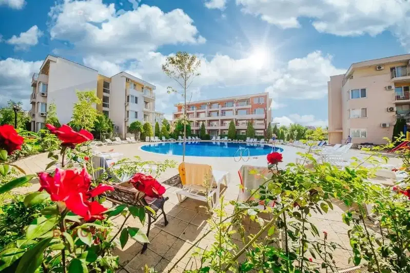 Studio apartment with terrace in Sunny Beach, Nessebar Fort Club complex