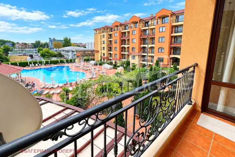 Spacious 2-room apartment in Sunny Beach with pool view