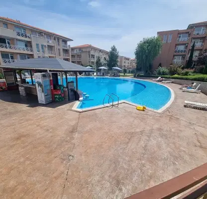 Photo 2 — Two-room apartment in Sunny Beach with terrace and parking