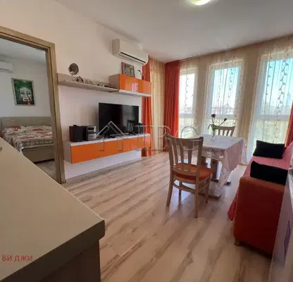 Photo 4 — Two-room apartment with park view in Sunny Beach resort