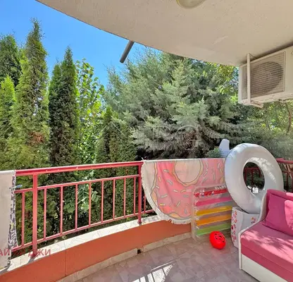 Photo 2 — Three-room apartment with greenery view in Sunny Beach