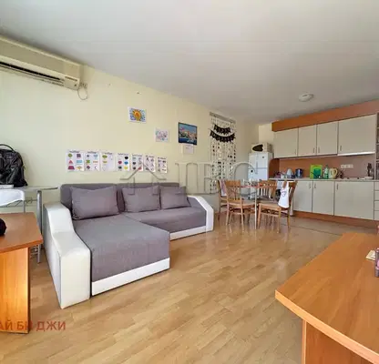 Photo 4 — Three-room apartment with greenery view in Sunny Beach