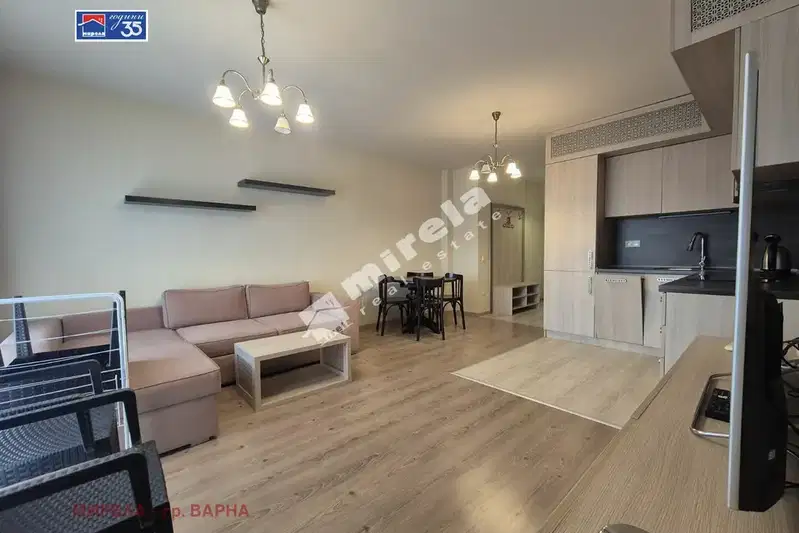 2-room apartment in Zlatni Pyasatsi resort with parking space