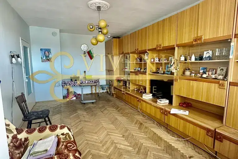 Four-room apartment in Storgozia, Pleven with glazed terrace