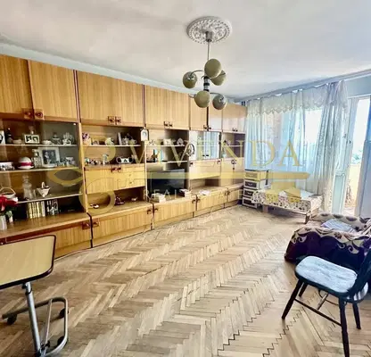 Photo 2 — Four-room apartment in Storgozia, Pleven with glazed terrace
