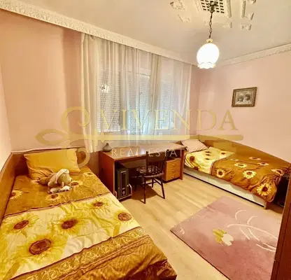 Photo 4 — Four-room apartment in Storgozia, Pleven with glazed terrace