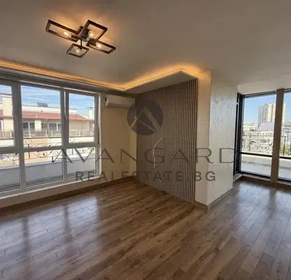 Photo 2 — Three-room apartment with large terrace in Center, Plovdiv