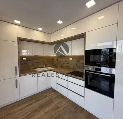 Photo 4 — Three-room apartment with large terrace in Center, Plovdiv