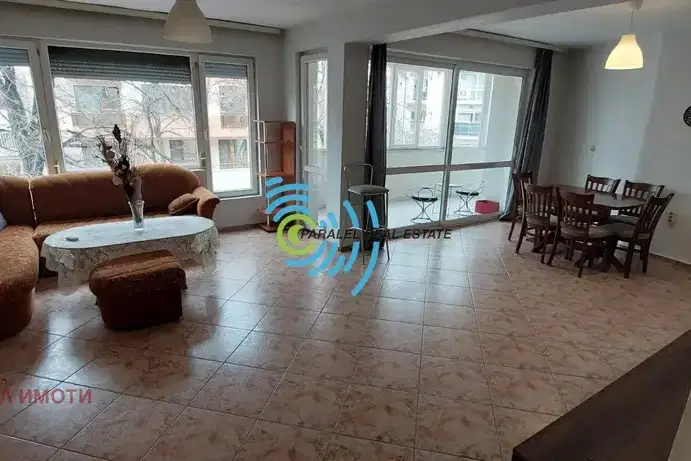 3-bedroom apartment in Plovdiv, Centyr