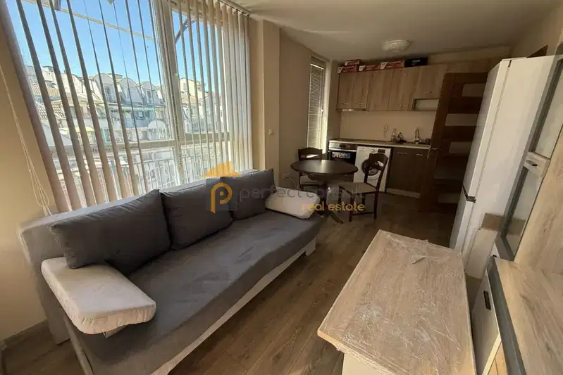 Two-room apartment in Karshiyaka, Plovdiv, with elevator