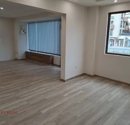 Снимка 3 — Тристаен апартамент 80 кв.м. в Кършияка, Пловдив, саниран