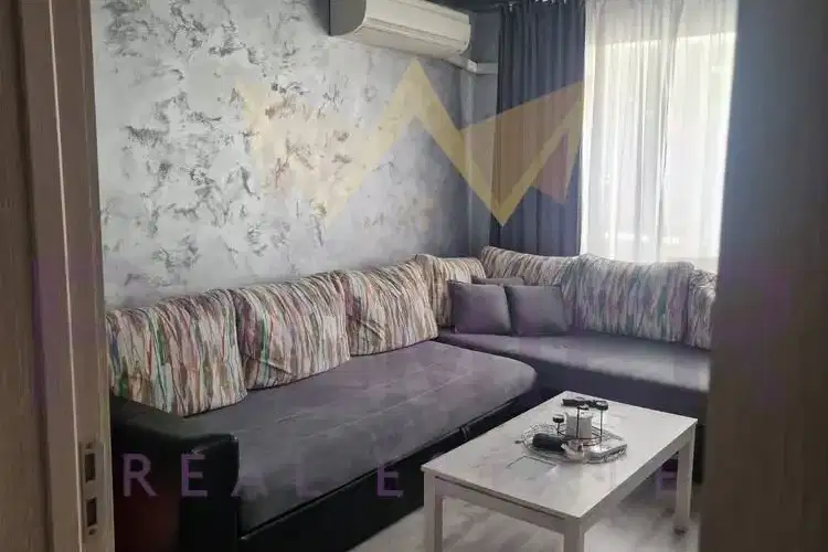 Three-room apartment with two terraces in Karshiyaka, Plovdiv