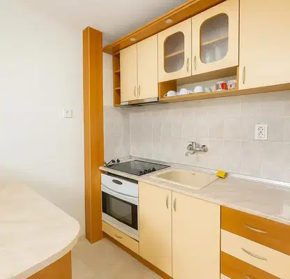 Photo 2 — Two-room apartment in Karshiyaka, Plovdiv with elevator
