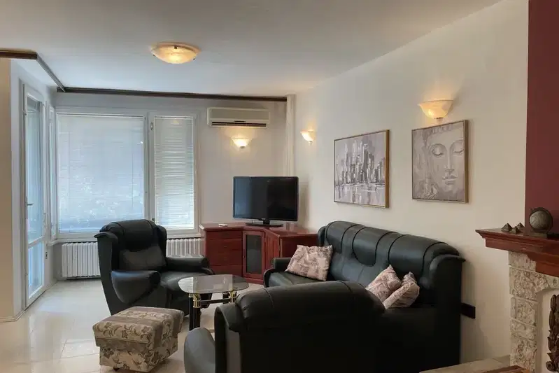Three-room apartment with two terraces in Karshiyaka, Plovdiv