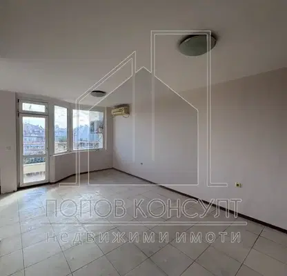 Photo 5 — Three-room apartment with two terraces in Kyuchuk Parizh, Plovdiv