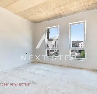 Photo 5 — Three-room apartment in Ostromila with two bathrooms and balconies