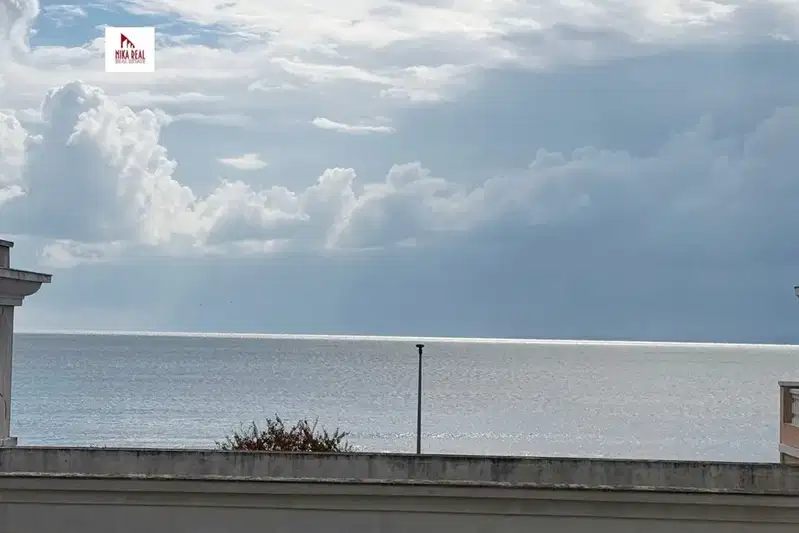 Spacious 2-room apartment with sea view in Pomorie