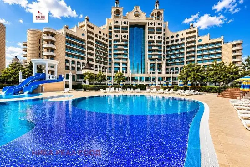 Three-room apartment with large terrace in Pomorie, first line