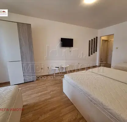 Photo 2 — Spacious 3-room apartment with sea view in Primorsko